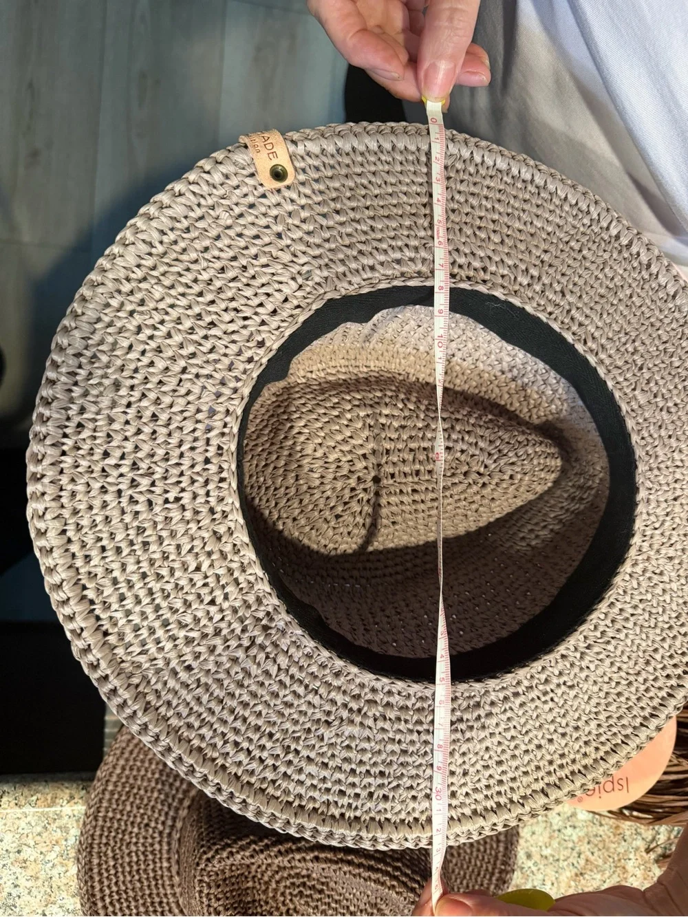 HANDMADE WOMENS STRAW WOVEN FEDORA HAT, SIZE SMALL, TAUPE